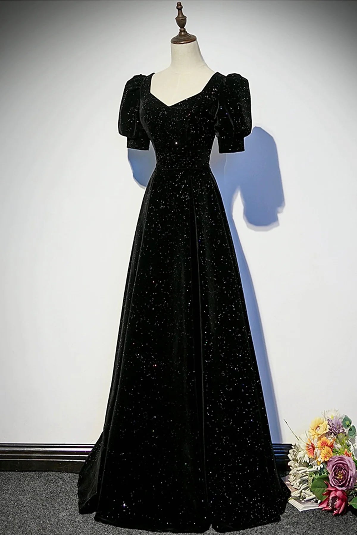 Vestido Weitese de terciopelo negro, largo, elegante, corte A, de noche, con cordones.